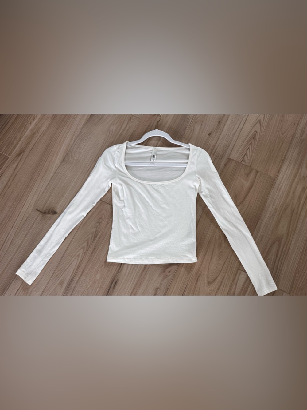 SKIMS White Long Sleeve Scoop Neck Top